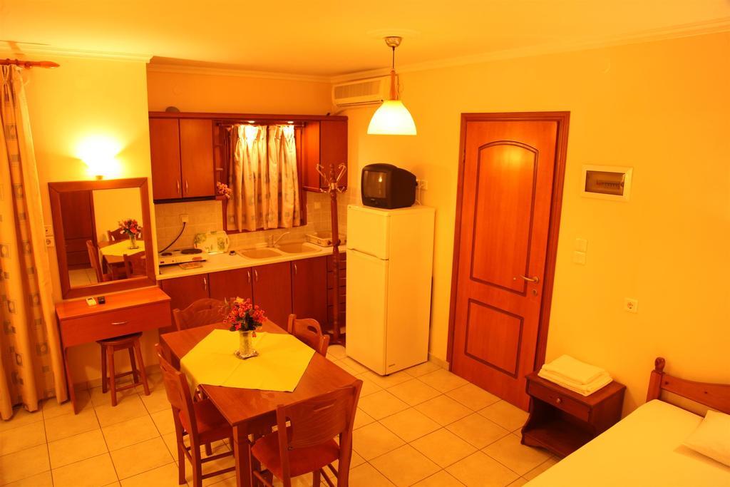 Vasiliki Apartments プラタモナス エクステリア 写真